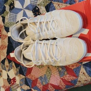 2018 white nike air vapormax